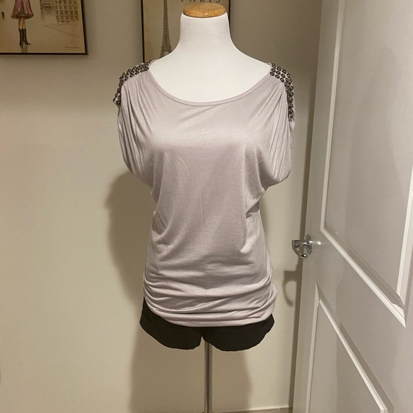 Grey Guess shirt with silver shoulder detail. Med - Picture 1 of 6